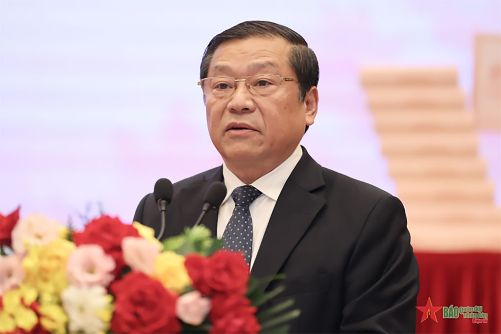 Đồng ch&iacute; Lại Xu&acirc;n M&ocirc;n, Ủy vi&ecirc;n Trung ương Đảng, Ph&oacute; Trưởng ban Thường trực Ban Tuy&ecirc;n gi&aacute;o v&agrave; D&acirc;n vận Trung ương, Gi&aacute;m đốc Trung t&acirc;m B&aacute;o ch&iacute; Đại hội XIV.