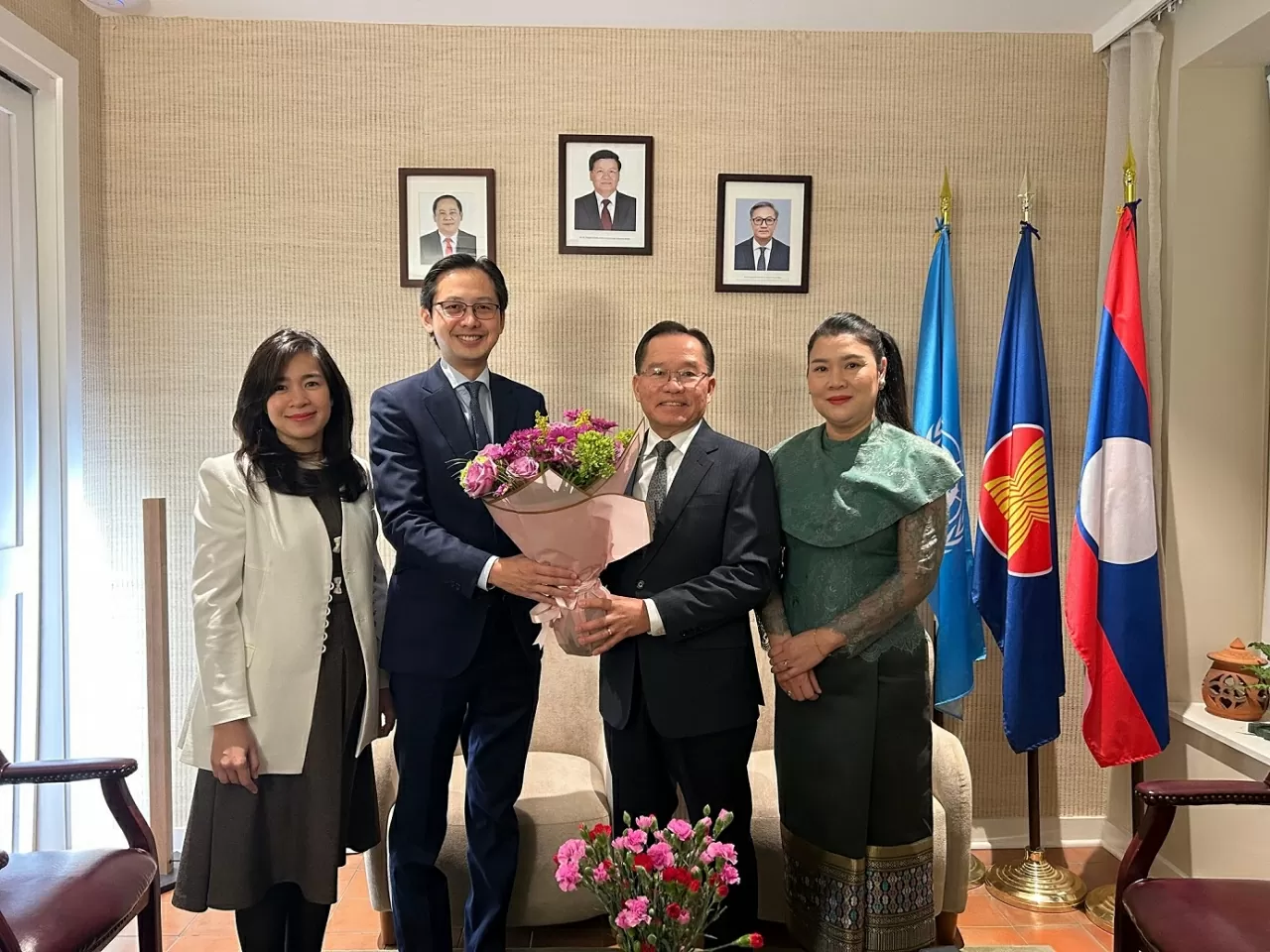 Phái đoàn Thường trực Việt Nam tại Liên hợp quốc chúc mừng 50 năm Quốc khánh Lào