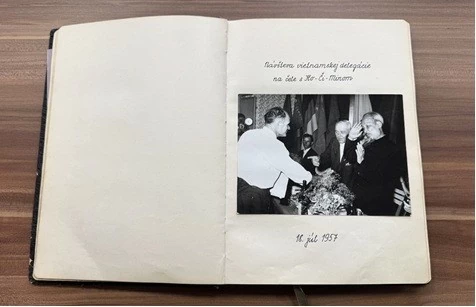 Đại sứ quán Việt Nam tại Slovakia tổ chức lễ kỷ niệm136 năm Ngày sinh Chủ tịch Hồ Chí Minh Đại sứ quán Việt Nam tại Slovakia tổ chức lễ kỷ niệm136 năm Ngày sinh Chủ tịch Hồ Chí Minh