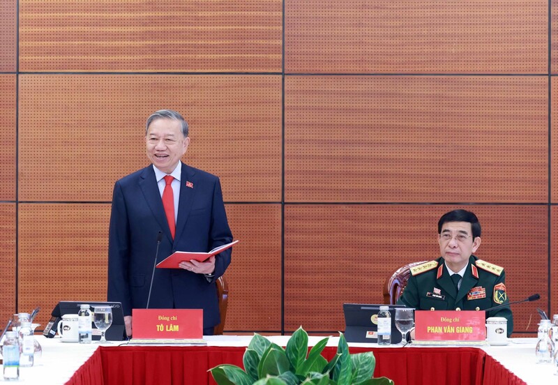 Tổng B&iacute; thư T&ocirc; L&acirc;m ph&aacute;t biểu tại buổi thảo luận Đo&agrave;n Đảng bộ Qu&acirc;n đội. Ảnh: TTXVN