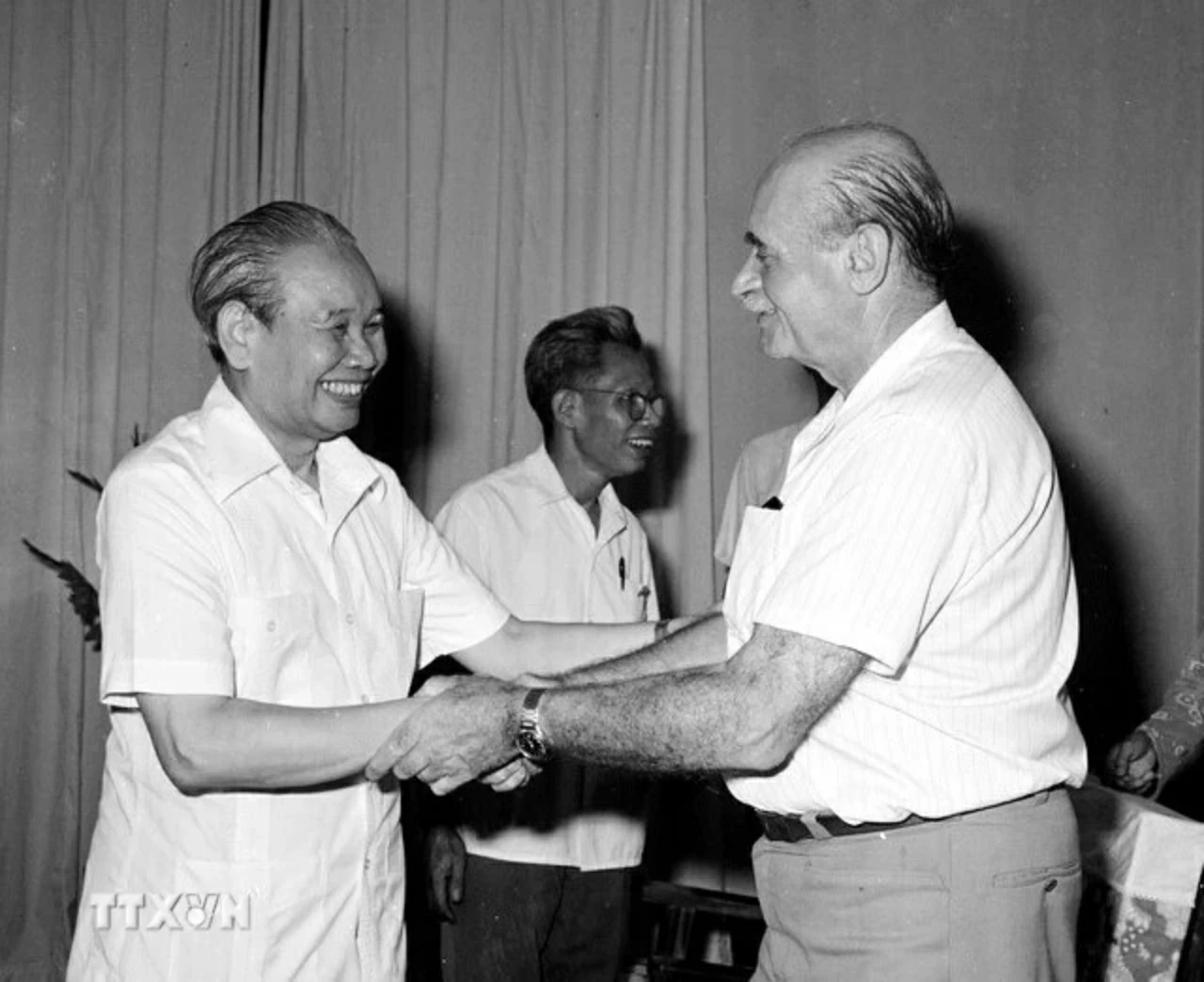 Công tác đối ngoại đảng của Đảng ta trong tiến trình cách mạng Việt Nam Công tác đối ngoại đảng của Đảng ta trong tiến trình cách mạng Việt Nam