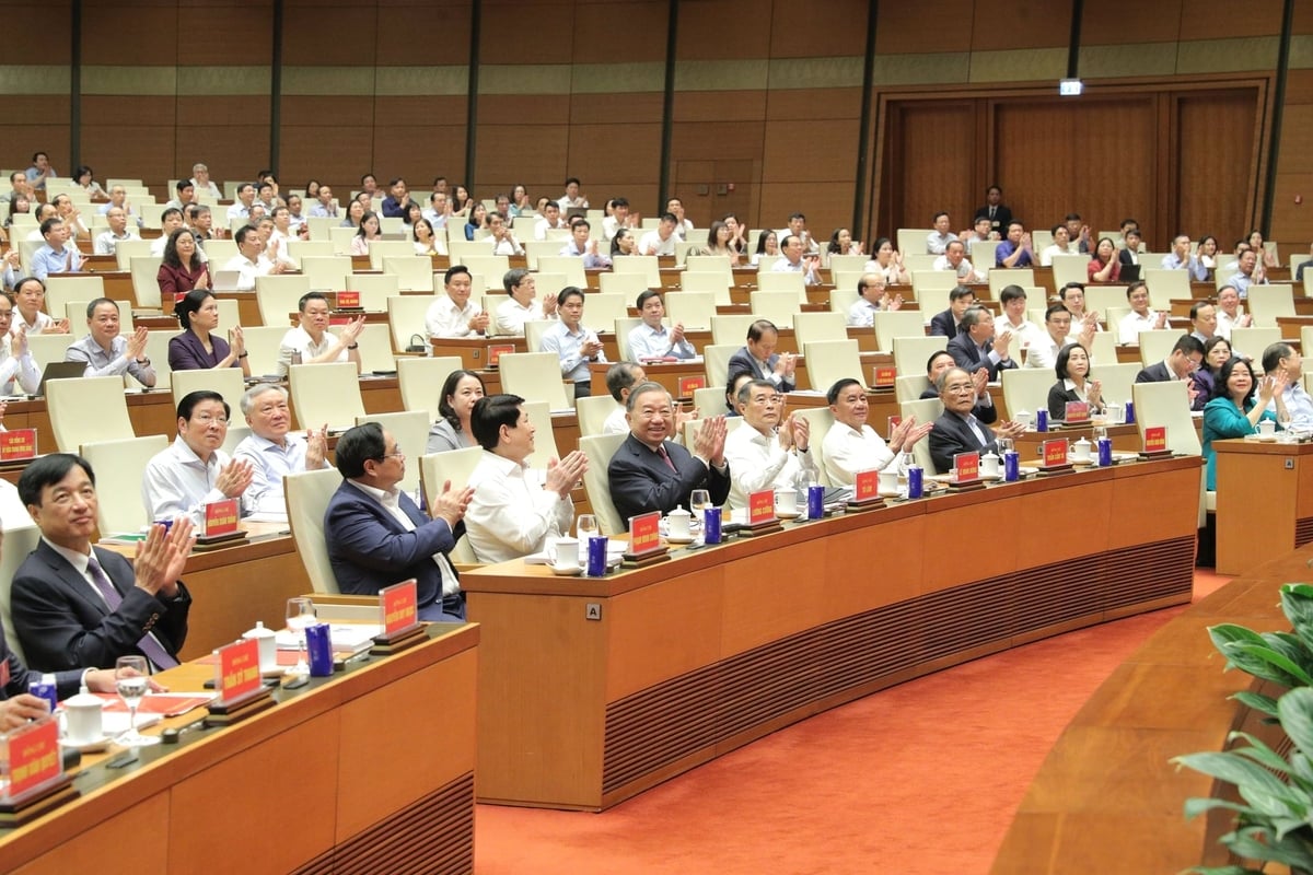 Hội nghị có sự tham dự của Tổng Bí thư, Chủ tịch nước Tô Lâm; các đồng chí nguyên lãnh đạo Đảng, Nhà nước; các Ủy viên Bộ Chính trị, Bí thư Trung ương Đảng; Ủy viên Trung ương Đảng; cùng lãnh đạo các ban, Bộ, ngành Trung ương và địa phương. Ảnh: Daibieunhandan/Hồ Long.