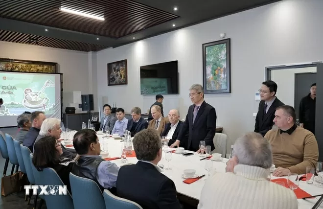 Giới thiệu Phở Việt Nam đến với bạn bè Đức Giới thiệu Phở Việt Nam đến với bạn bè Đức