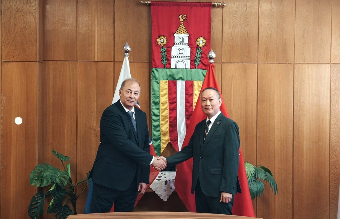Đại sứ quán Việt Nam tại Slovakia tổ chức lễ kỷ niệm136 năm Ngày sinh Chủ tịch Hồ Chí Minh Đại sứ quán Việt Nam tại Slovakia tổ chức lễ kỷ niệm136 năm Ngày sinh Chủ tịch Hồ Chí Minh