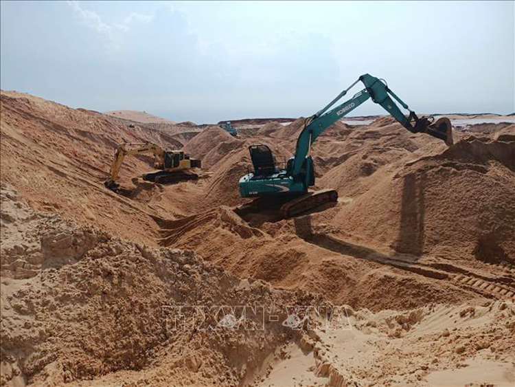 Quản lý khai thác khoáng sản - Bài 1: Điểm nghẽn - nhìn từ Bình Thuận | Thông Tin Đối Ngoại - Ban Tuyên giáo Trung ương
