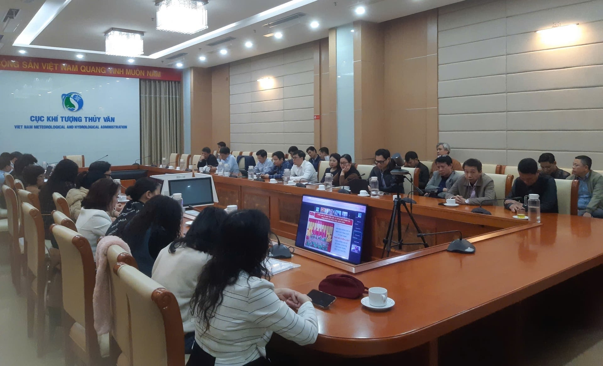 Đảng bộ Cục Khí tượng Thủy văn.