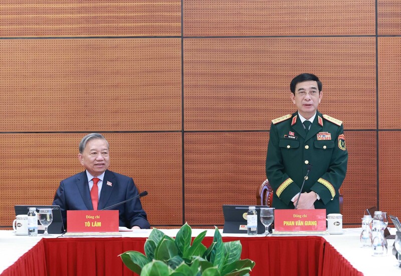 Đại tướng Phan Văn Giang, Ủy vi&ecirc;n Bộ Ch&iacute;nh trị, Ph&oacute; B&iacute; thư Qu&acirc;n ủy Trung ương, Bộ trưởng Bộ Quốc ph&ograve;ng ph&aacute;t biểu thảo luận tại Đo&agrave;n. Ảnh: TTXVN