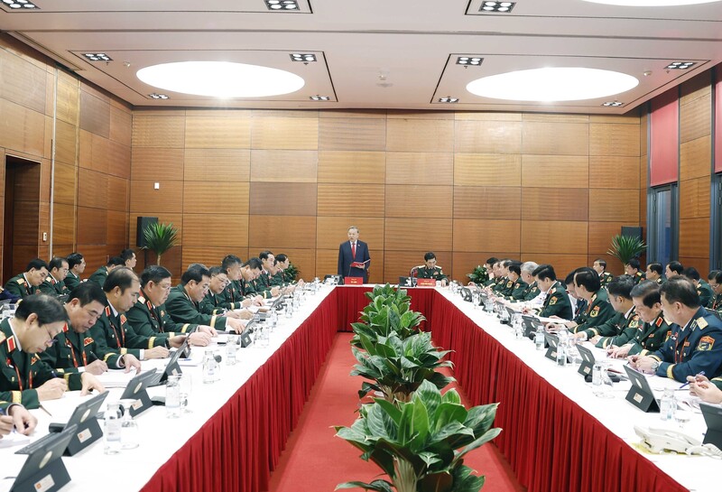 Đại biểu l&agrave;m việc tại Đo&agrave;n thảo luận c&aacute;c văn kiện Đại hội XIV - 6