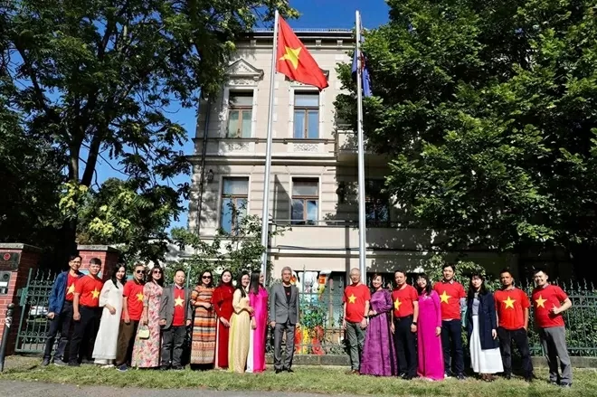 Đảng ủy tại Đức tổ chức sinh hoạt chuyên đề về Chủ tịch Hồ Chí Minh Đảng ủy tại Đức tổ chức sinh hoạt chuyên đề về Chủ tịch Hồ Chí Minh