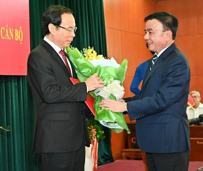 đồng ch&iacute; Nguyễn Văn N&ecirc;n tham gia l&agrave;m Ủy vi&ecirc;n Thường trực Tiểu ban Văn kiện Đại hội XIV của Đảng.