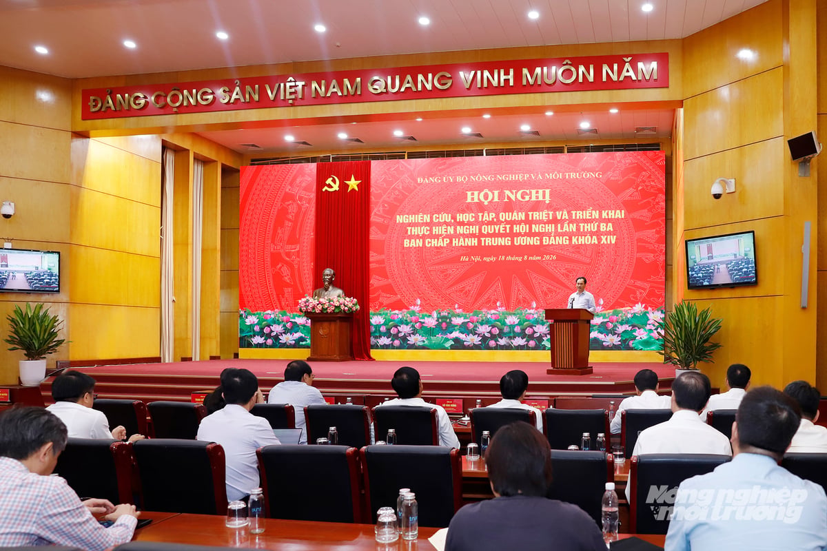 Bộ trưởng Trịnh Việt Hùng phát biểu chỉ đạo tại Hội nghị. Ảnh: Khương Trung.
