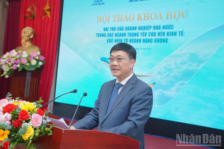 Đồng chí Vũ Hồng Thanh, Ủy viên Trung ương Đảng, Phó Chủ tịch Quốc hội phát biểu tại hội thảo. ndo_br_dsc03714.jpg