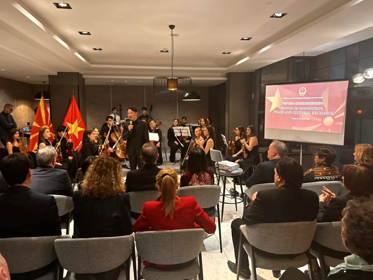 Đại sứ Nguyễn Thị Minh Nguyệt trình Thư ủy nhiệm tại Bắc Macedonia, thúc đẩy hợp tác song phương trên nhiều lĩnh vực Đại sứ Nguyễn Thị Minh Nguyệt trình Thư ủy nhiệm tại Bắc Macedonia, thúc đẩy hợp tác song phương trên nhiều lĩnh vực