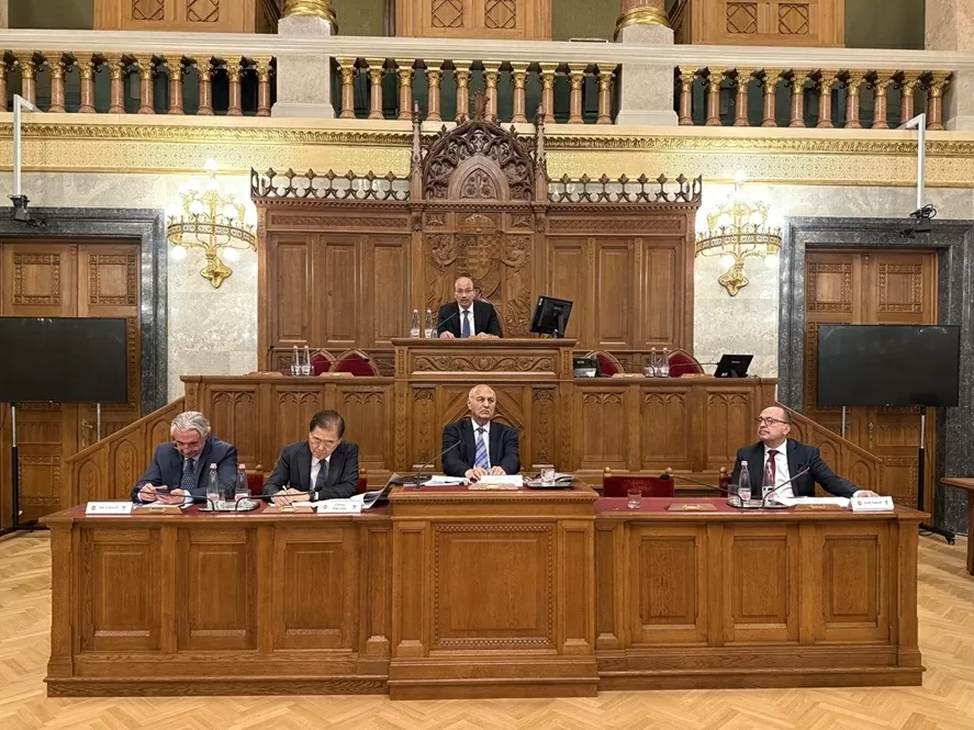 Đại sứ Bùi Lê Thái