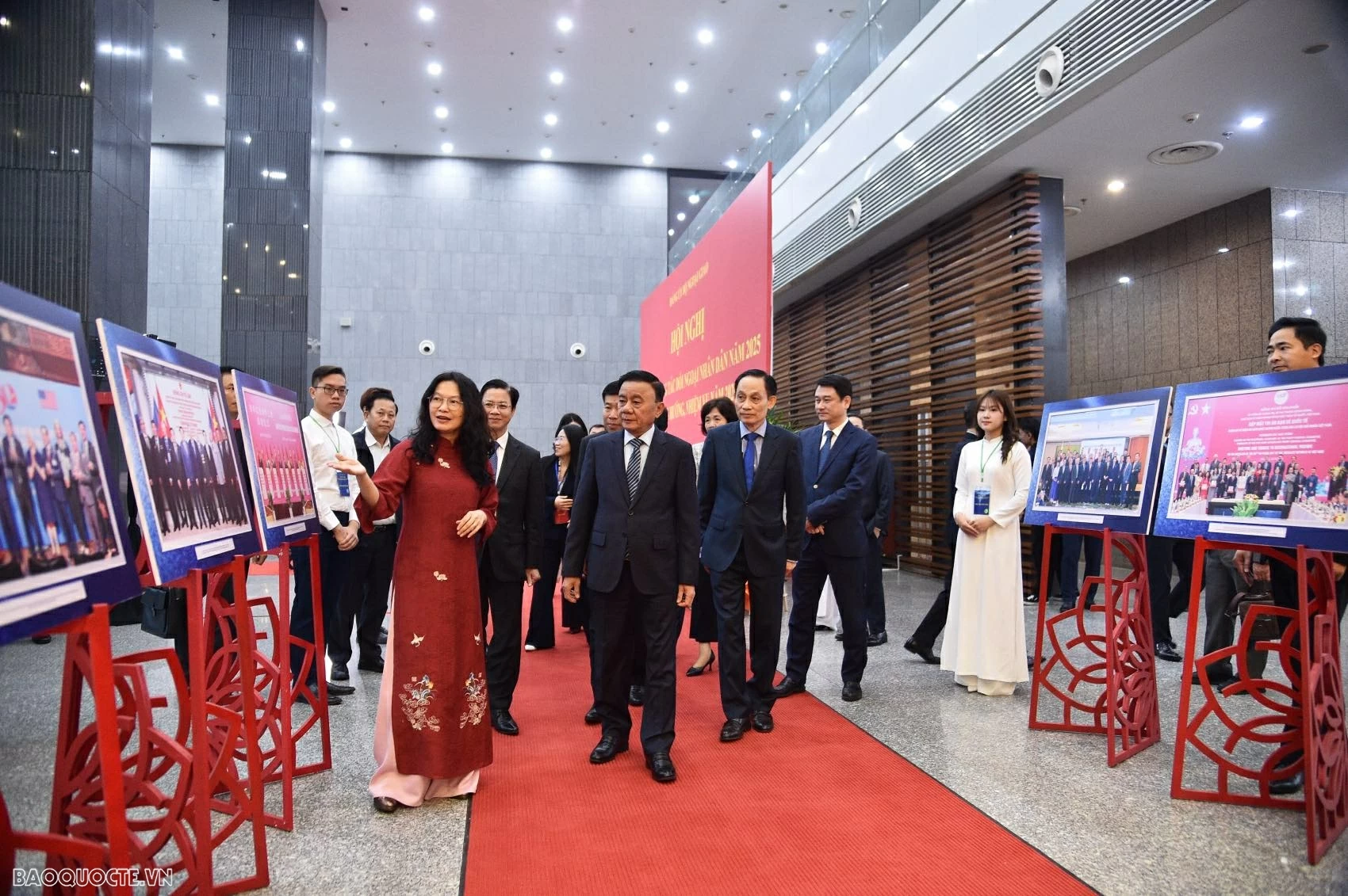 Uỷ vi&ecirc;n Bộ Ch&iacute;nh trị, Thường trực Ban B&iacute; thư Trần Cẩm T&uacute; dự Hội nghị tổng kết c&ocirc;ng t&aacute;c đối ngoại nh&acirc;n d&acirc;n năm 2025 v&agrave; phương hướng, nhiệm vụ năm 2026