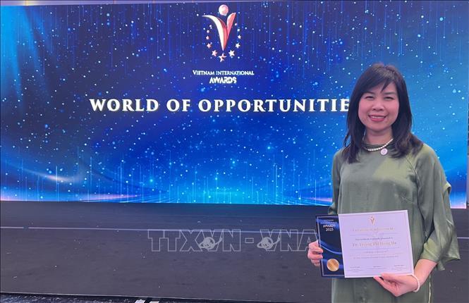 Ch&uacute; th&iacute;ch ảnh