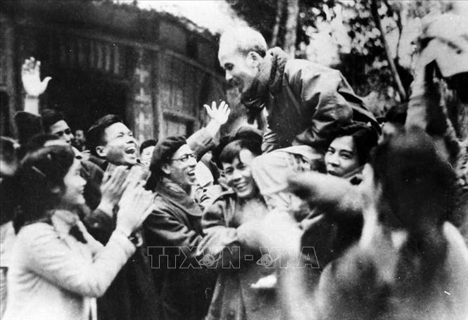 Ch&uacute; th&iacute;ch ảnh