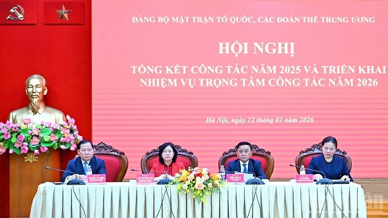 S&aacute;ng 12/1, tại H&agrave; Nội, Đảng bộ Mặt trận Tổ quốc, c&aacute;c đo&agrave;n thể Trung ương tổ chức Hội nghị tổng kết c&ocirc;ng t&aacute;c năm 2025 v&agrave; triển khai nhiệm vụ trọng t&acirc;m c&ocirc;ng t&aacute;c năm 2026. (Nguồn: B&aacute;o Nh&acirc;n d&acirc;n)