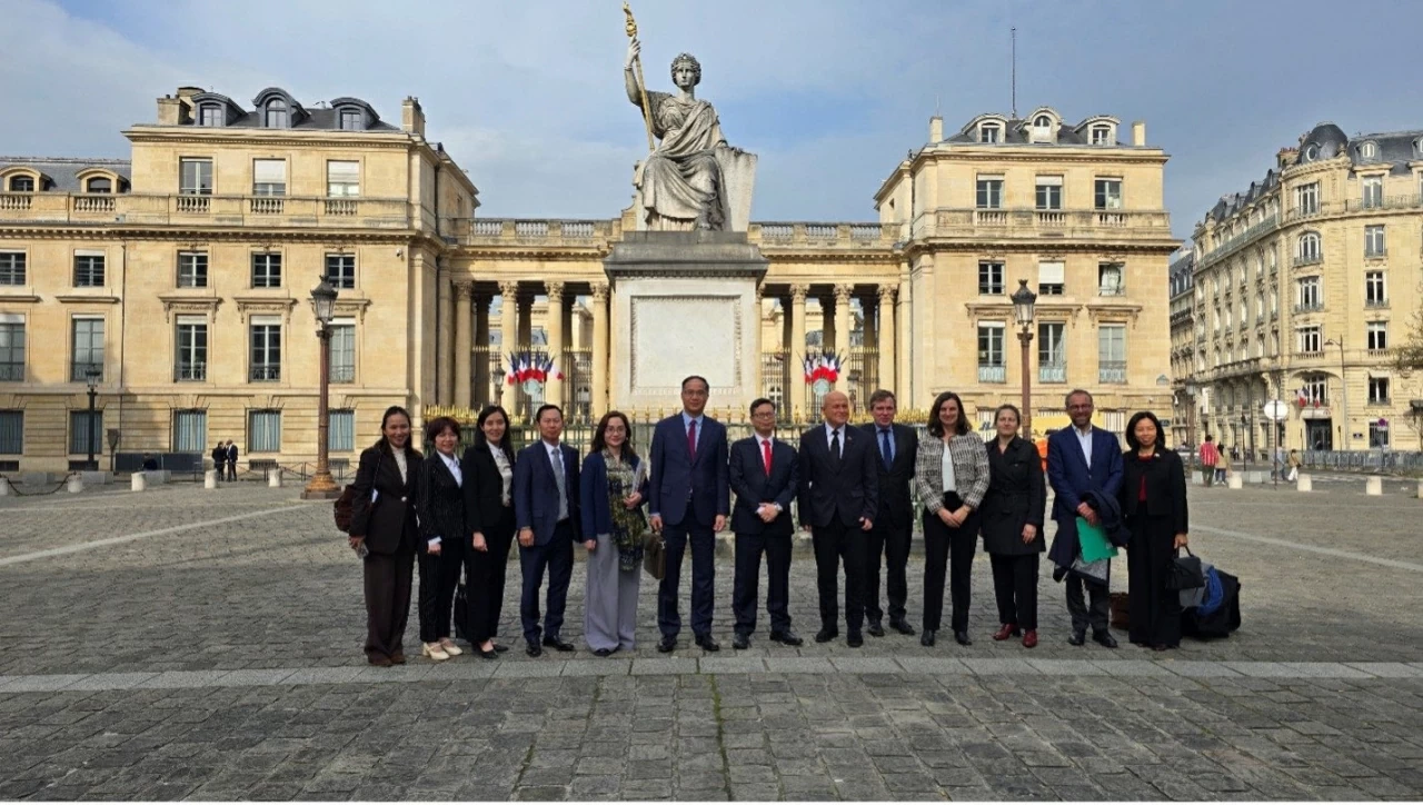 Đoàn đại biểu hai nước chụp ảnh lưu niệm (Ảnh: Việt Hà). Đoàn đại biểu hai nước chụp ảnh lưu niệm (Ảnh: Việt Hà).