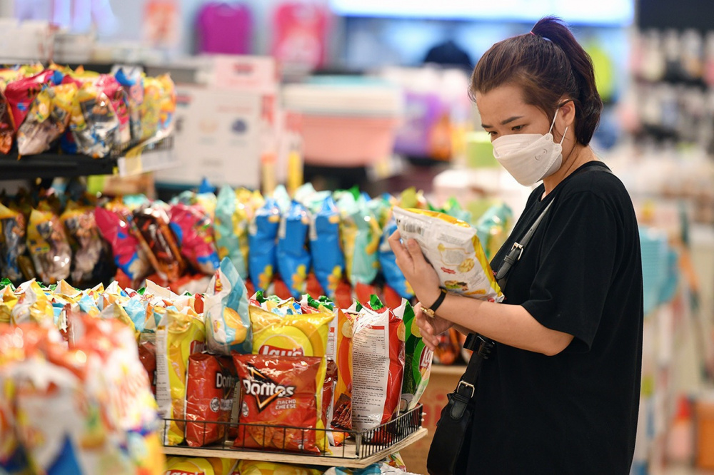 Bộ trưởng Bộ Công Thương yêu cầu các đơn vị khẩn trương, chủ động thực hiện đồng bộ, quyết liệt, hiệu quả các nhiệm vụ, giải pháp được giao, kiên quyết phòng, chống buôn lậu, gian lận thương mại, hàng giả, vi phạm sở hữu trí tuệ và an toàn thực phẩm