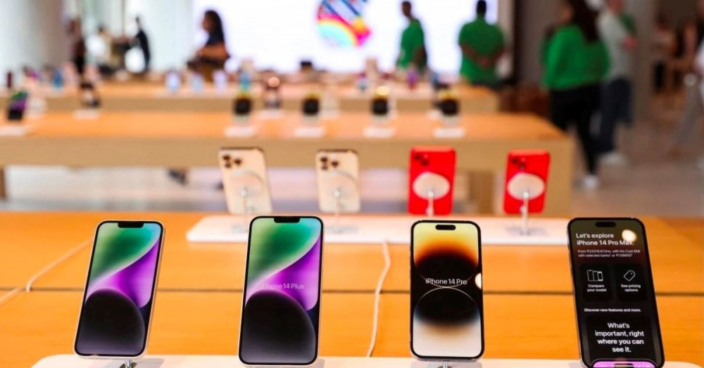 Khởi tố nhóm đối tượng lừa bán iPhone giá “siêu rẻ” trên mạng xã hội