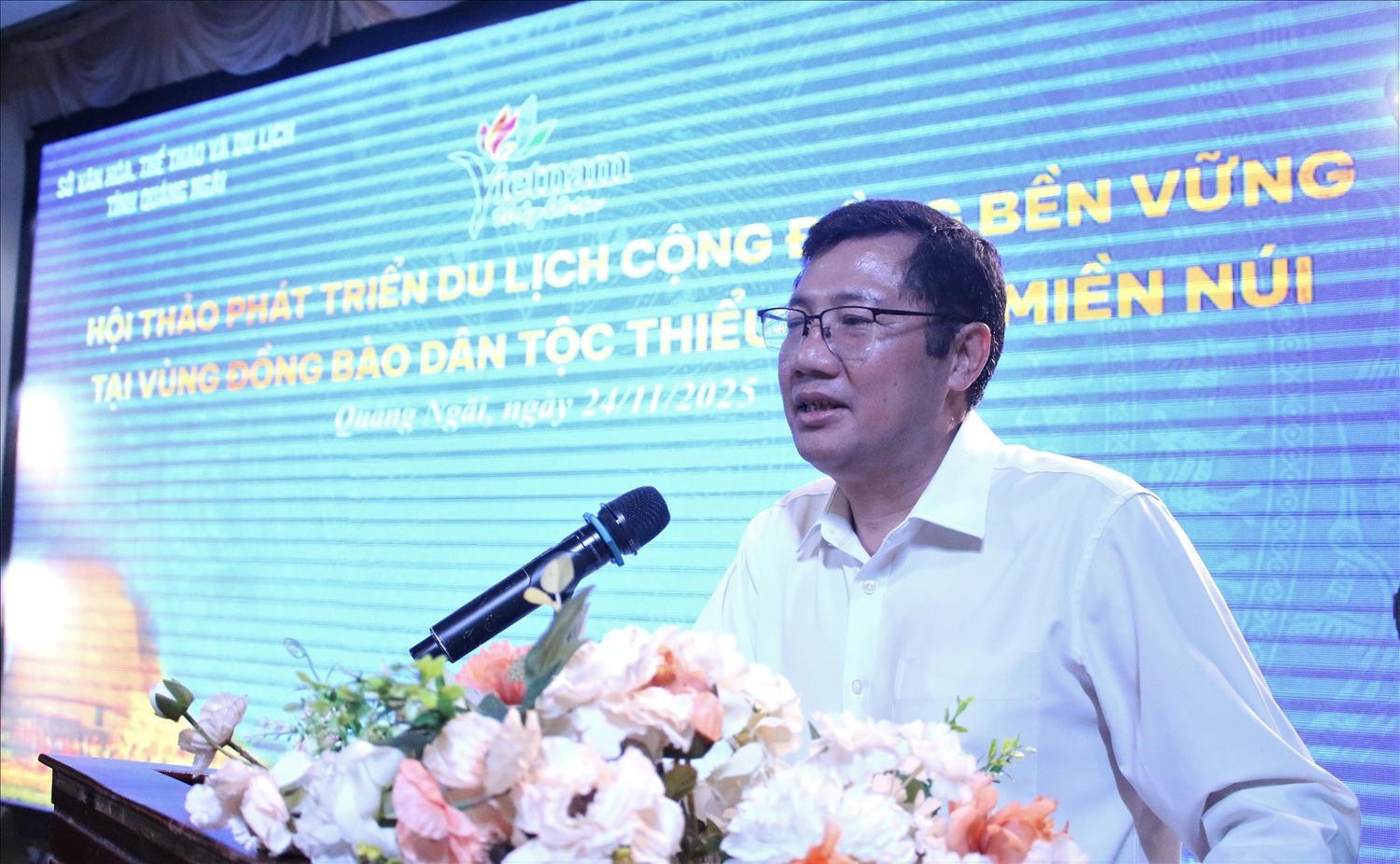 Ông U Minh Nam, Phó Giám đốc Sở Dân tộc và Tôn giáo tỉnh Quảng Ngãi phát biểu tại Hội thảo. (Ảnh: Ngọc Chí)