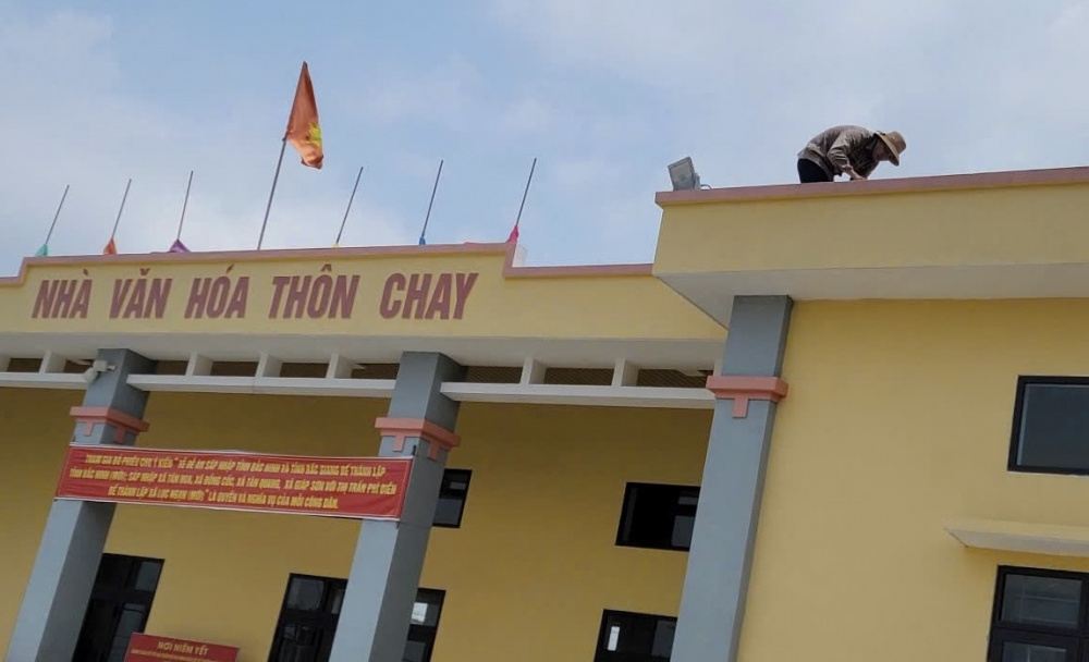 Bắc Giang nghiệm thu mô hình đèn năng lượng mặt trời đầu tiên tại Phì Điền