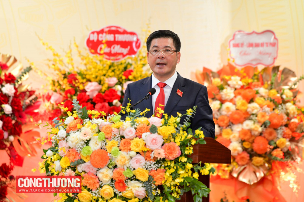 Bí thư Đảng ủy, Bộ trưởng Bộ Công Thương Nguyễn Hồng Diên khẳng định Đại hội là sự kiện chính trị có ý nghĩa đặc biệt quan trọng đối với sự phát triển của Ngành