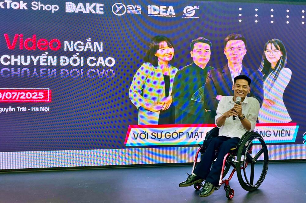 Tiktoker Chuyền Xe Lăn đã truyền cảm hứng để giúp người khuyết tật tự tin hơn khi xuất hiện trên các kênh bán hàng