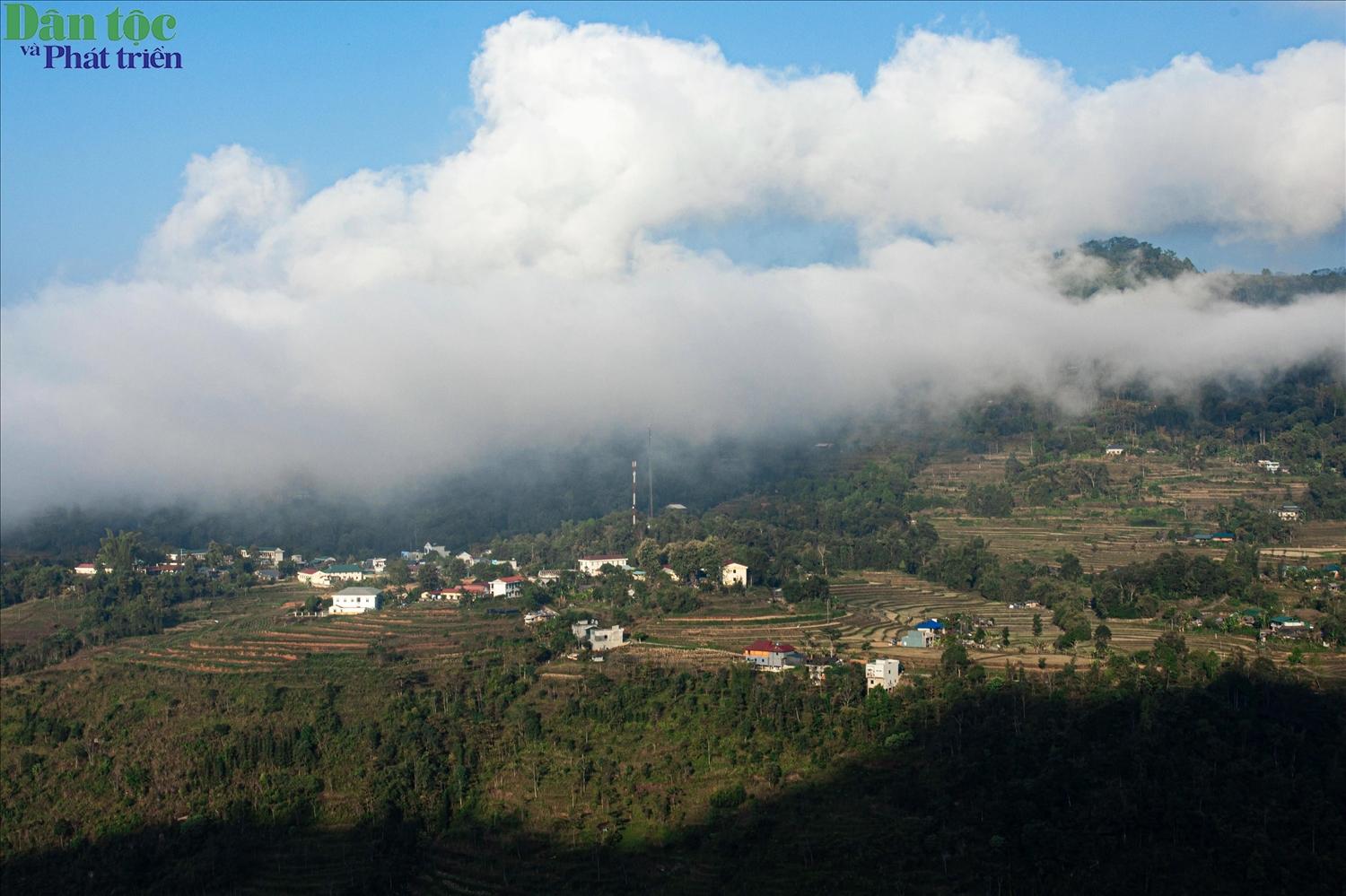 Trong năm 2025, việc triển khai Dự &aacute;n 5: Hỗ trợ nh&agrave; ở tại x&atilde; T&acirc;n Tiến đ&atilde; ho&agrave;n th&agrave;nh 145/145 hộ theo kế hoạch, đạt tỷ lệ 100%