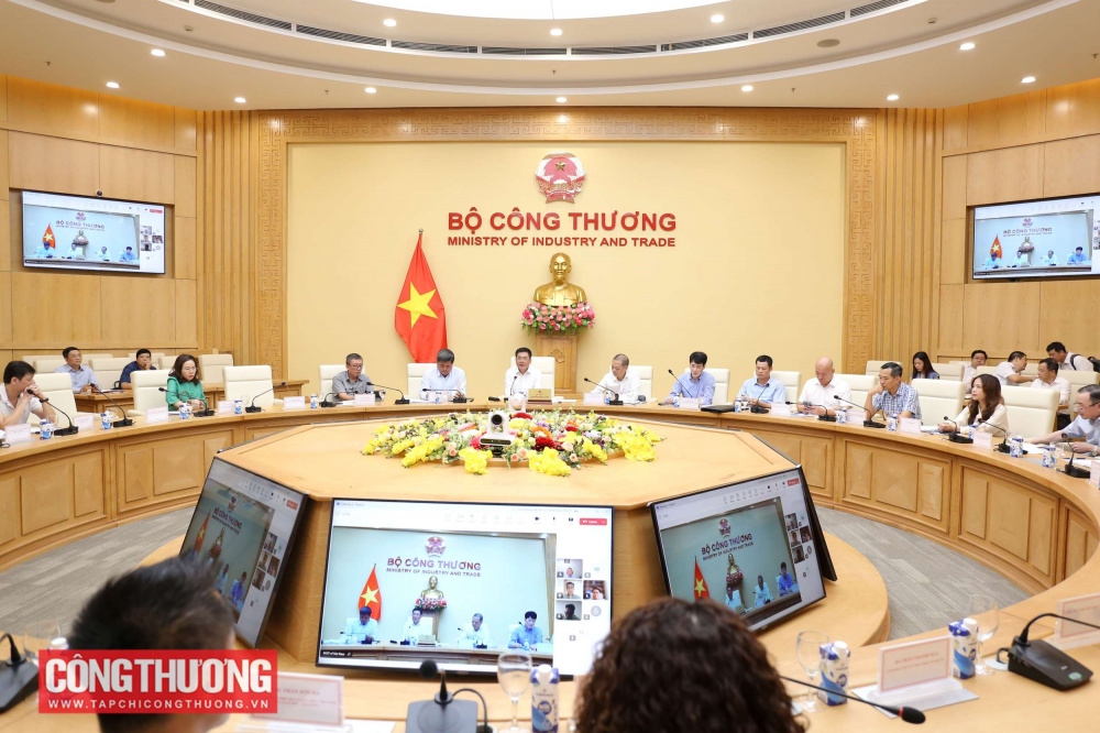 Bộ trưởng Nguyễn Hồng Diên chủ trì Hội nghị Thúc đẩy sản xuất, xuất khẩu gạo và ổn định thị trường gạo