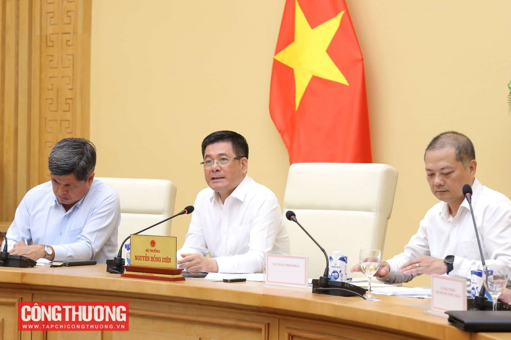 Bộ trưởng Nguyễn Hồng Diên chủ trì Hội nghị Thúc đẩy sản xuất, xuất khẩu gạo và ổn định thị trường gạo