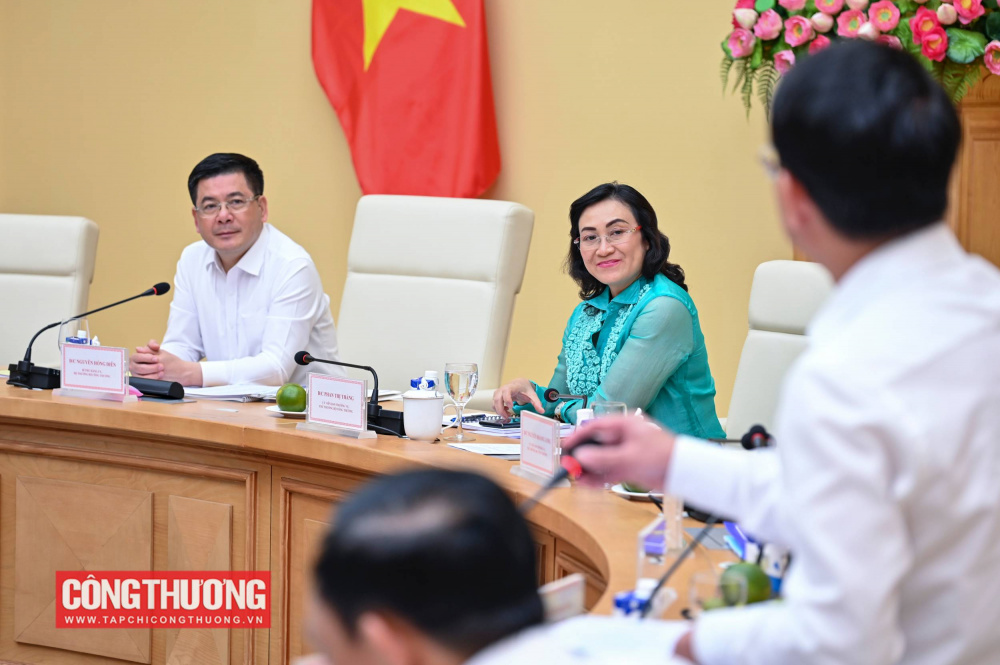 Bộ Công Thương là Bộ đầu tiên tổ chức hội nghị trực tuyến tập huấn chuyên sâu với tất cả các Sở, các xã, phường, đặc khu tại hơn 2.000 điểm cầu trên toàn quốc ngay từ ngày 27/6/2025