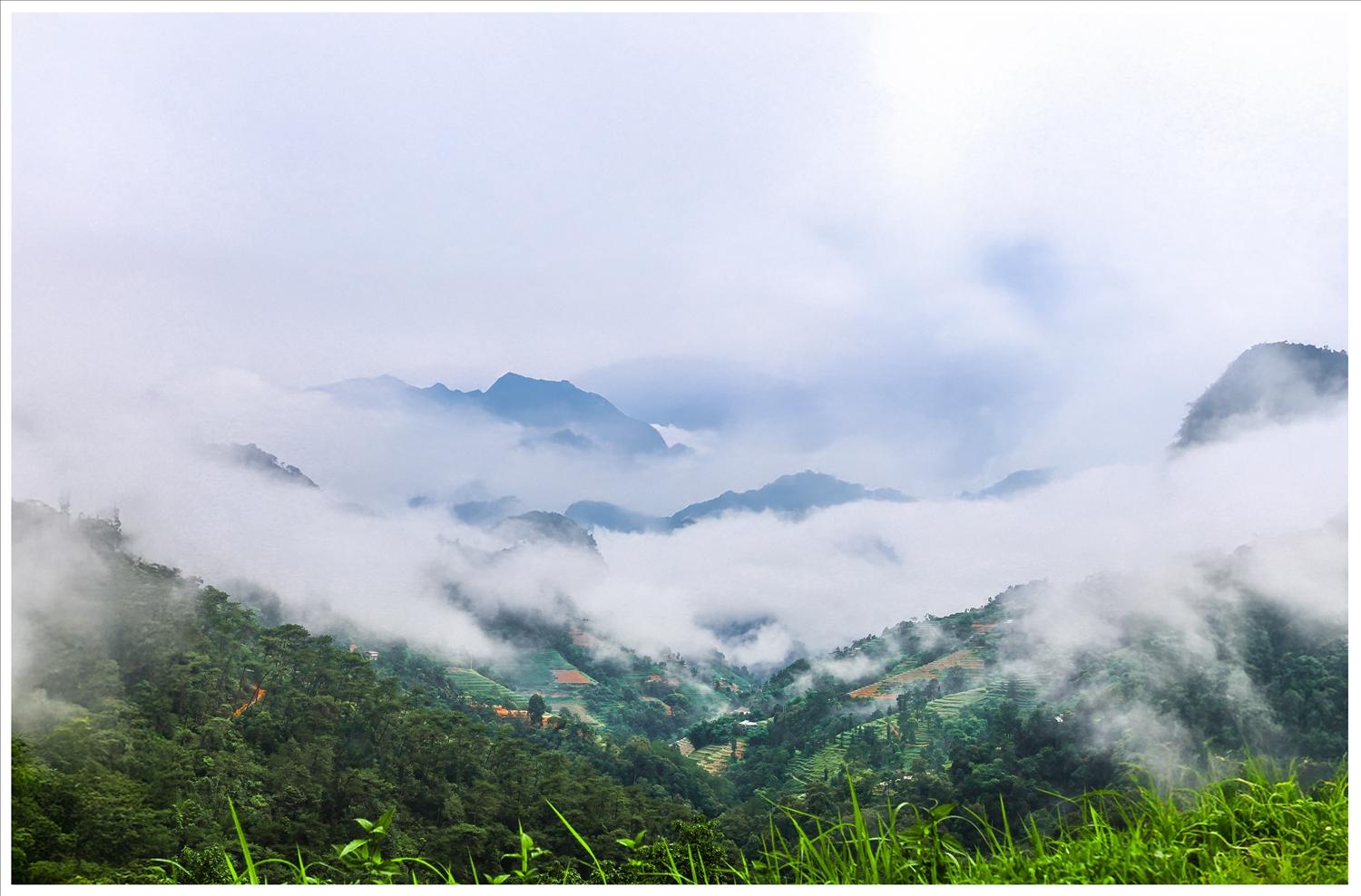 Khung cảnh x&atilde; bi&ecirc;n giới Th&agrave;ng T&iacute;n, tỉnh Tuy&ecirc;n Quang