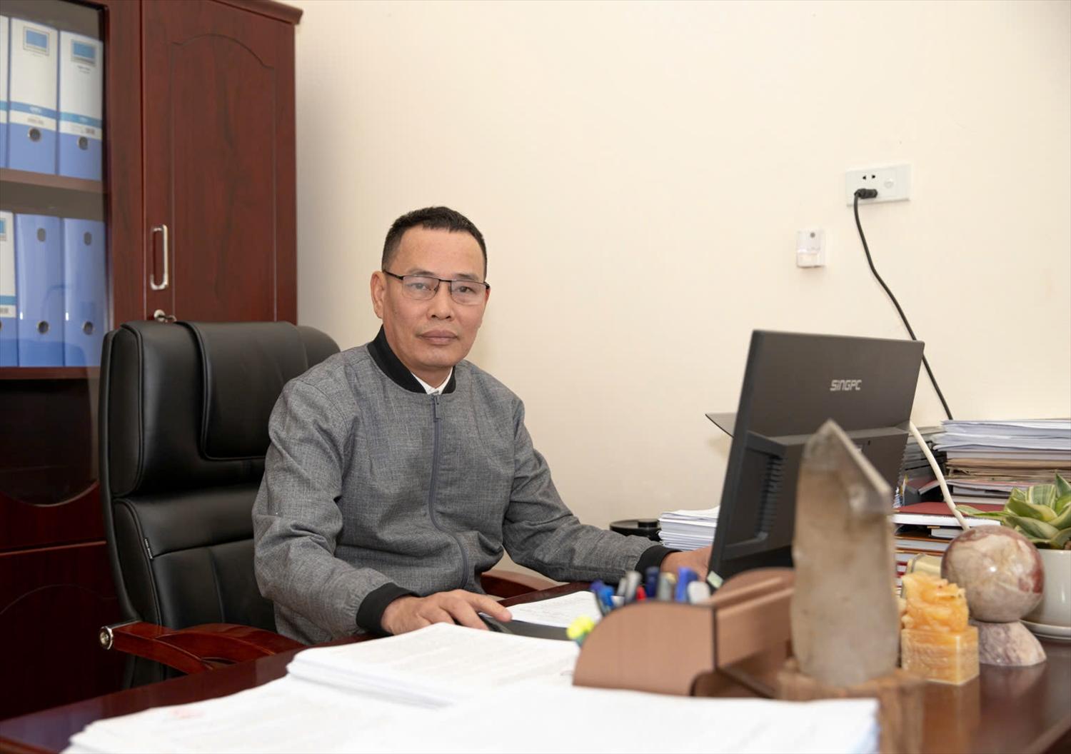 Ông Hoàng Trọng Nghĩa - Chủ tịch UBND xã Tú Lệ khẳng định người có uy tín chính là lực lượng nòng cốt góp phần giữ gìn đoàn kết, ổn định và phát triển ở cơ sở