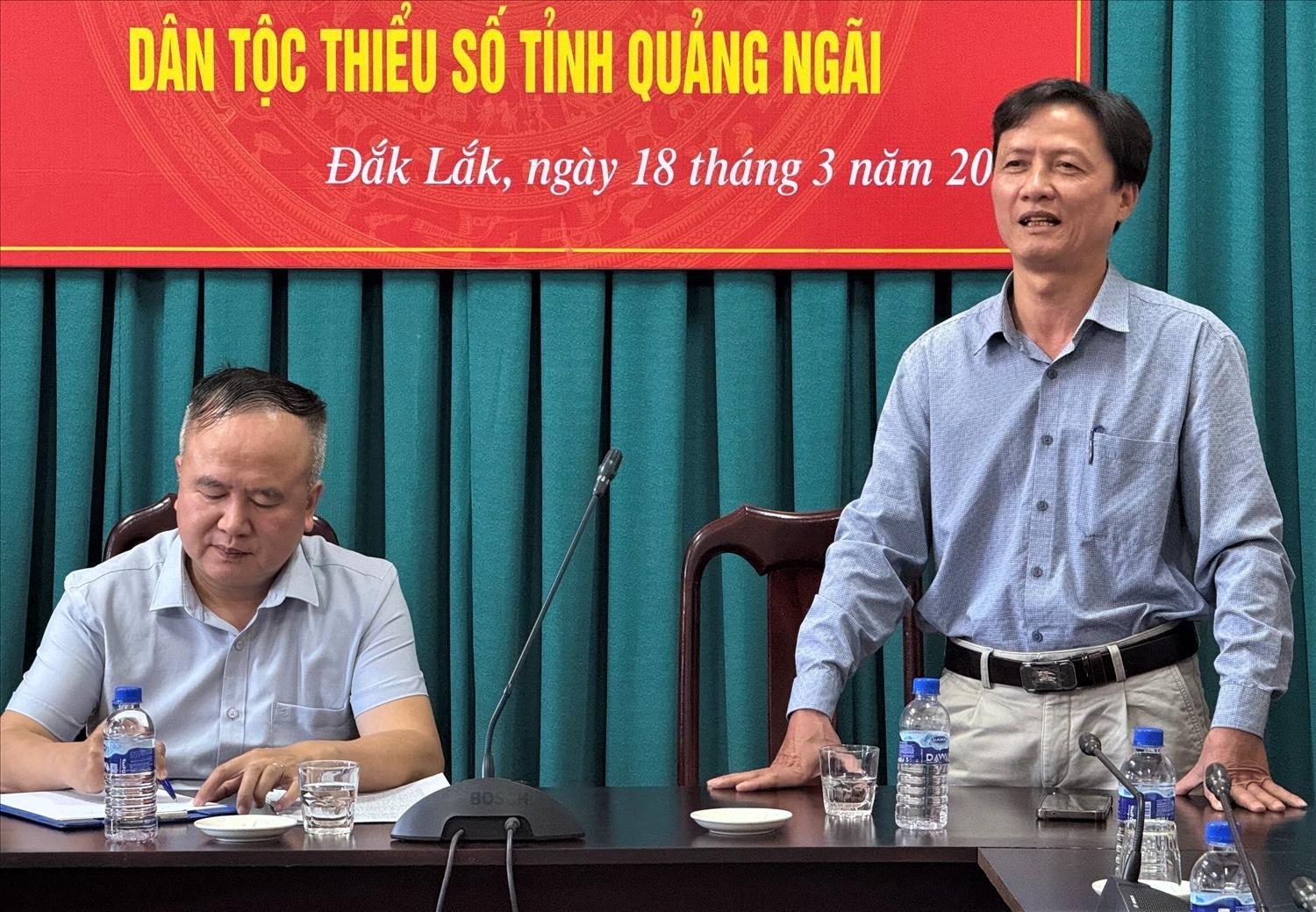 Phó Giám đốc Sở Dân tộc và Tôn giáo tỉnh Quảng Ngãi Nguyễn Thanh Dũng thông tin thực hiện chính sách đối với Người có uy tín của tỉnh