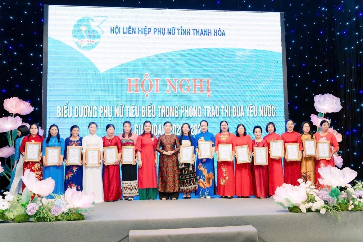 Chị Lực được Hội Liên hiệp Phụ nữ tỉnh Thanh Hoá vinh danh là phụ nữ tiêu biểu làm kinh tế giỏi giai đoạn 2020 – 2025.