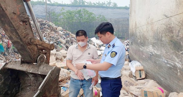 sản xuất hàng giả