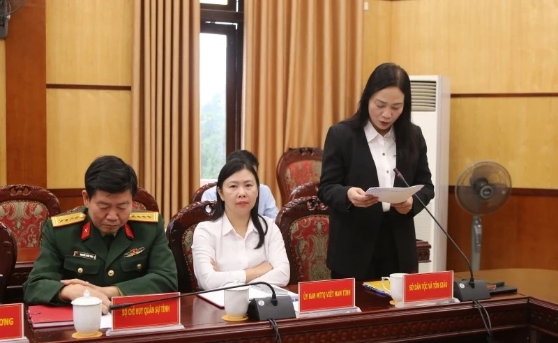 Đại diện Sở Dân tộc và Tôn giáo Thanh Hóa phát biểu ý kiến thảo luận tại hội nghị. Ảnh: CTV