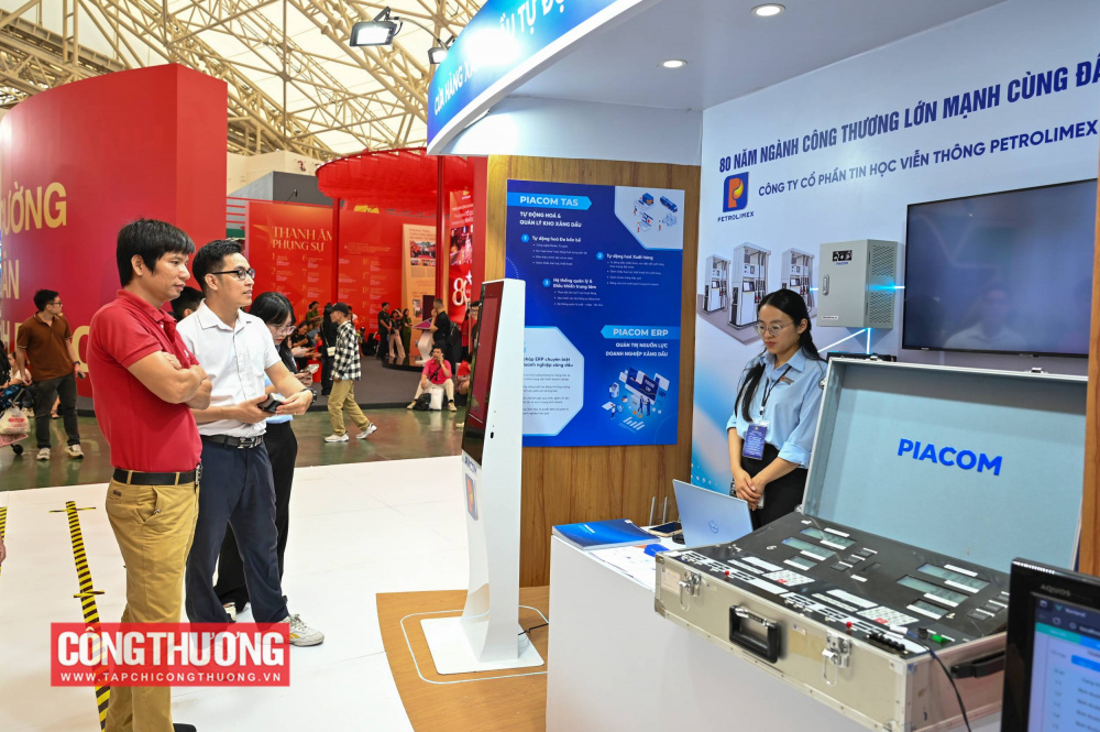 Trải nghiệm Cửa hàng xăng dầu thông minh do Công ty Cổ phần Tin học viễn thông Petrolimex (PIACOM) phát triển 