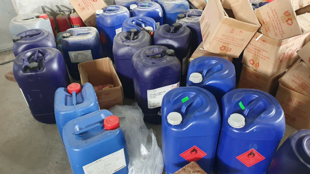 sản xuất hàng giả