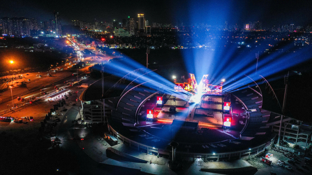 Mỹ Đình rực sáng, sẵn sàng cho đêm diễn ‘Tổ quốc trong tim’