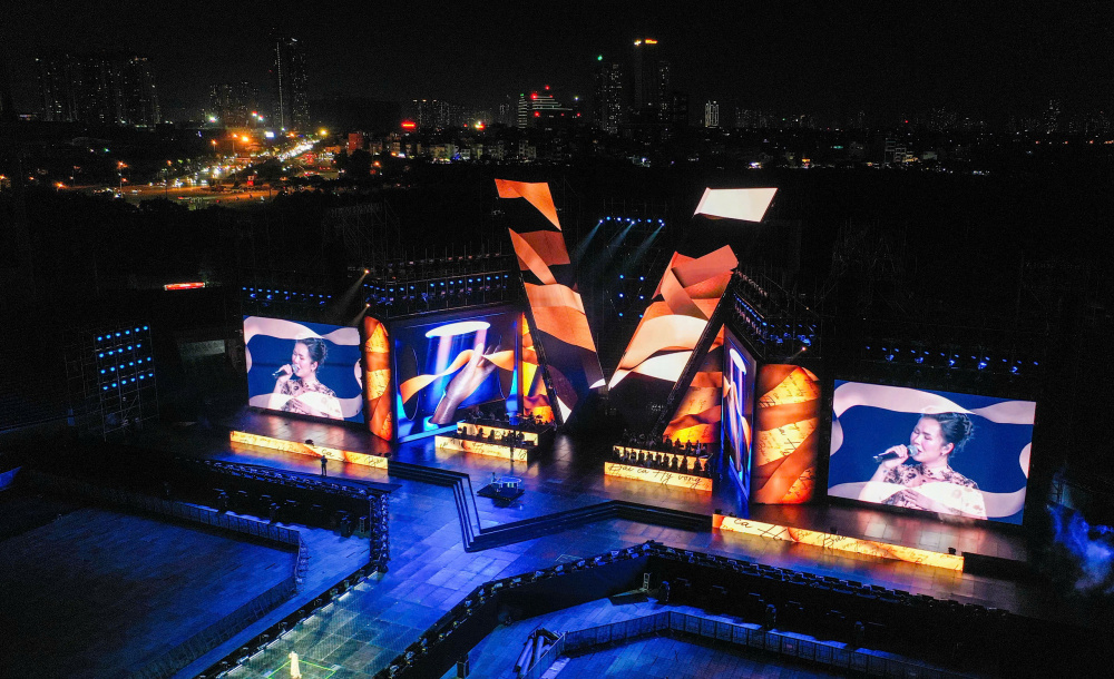 Mỹ Đình rực sáng, sẵn sàng cho đêm diễn ‘Tổ quốc trong tim’