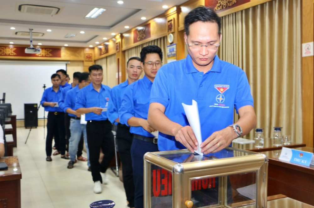 Đoàn thanh niên Thủy điện Trung Sơn