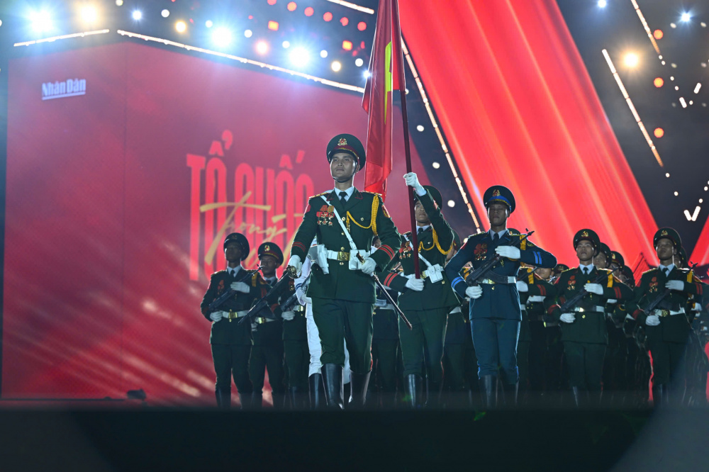 Mỹ Đình rực sáng, sẵn sàng cho đêm diễn ‘Tổ quốc trong tim’