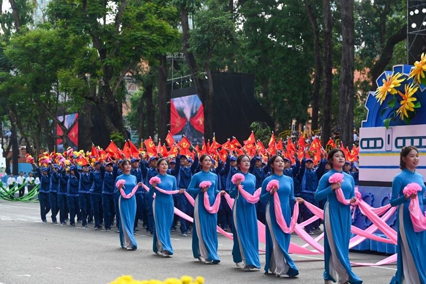 “Mềm hóa” ý thức chính trị quần chúng - thủ đoạn thâm hiểm của các thế lực thù địch -  Bài 2: Giải pháp phòng, chống thủ đoạn nham hiểm hàng đầu (Tiếp theo và hết)