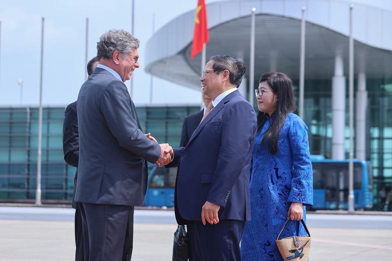 Thủ tướng lên đường dự Hội nghị Thượng đỉnh BRICS mở rộng và hoạt động song phương tại Brazil- Ảnh 3.