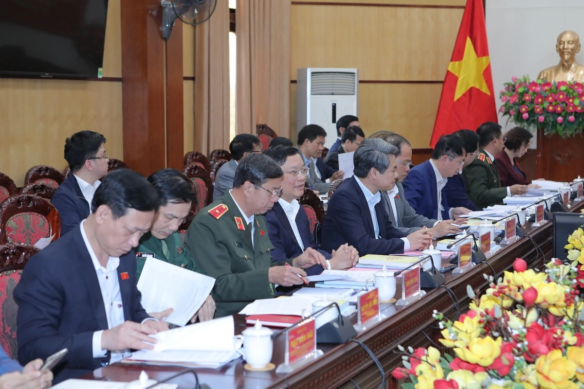 Tạo kh&iacute; thế v&agrave; niềm tin trong Nh&acirc;n d&acirc;n hướng về ng&agrave;y hội non s&ocirc;ng