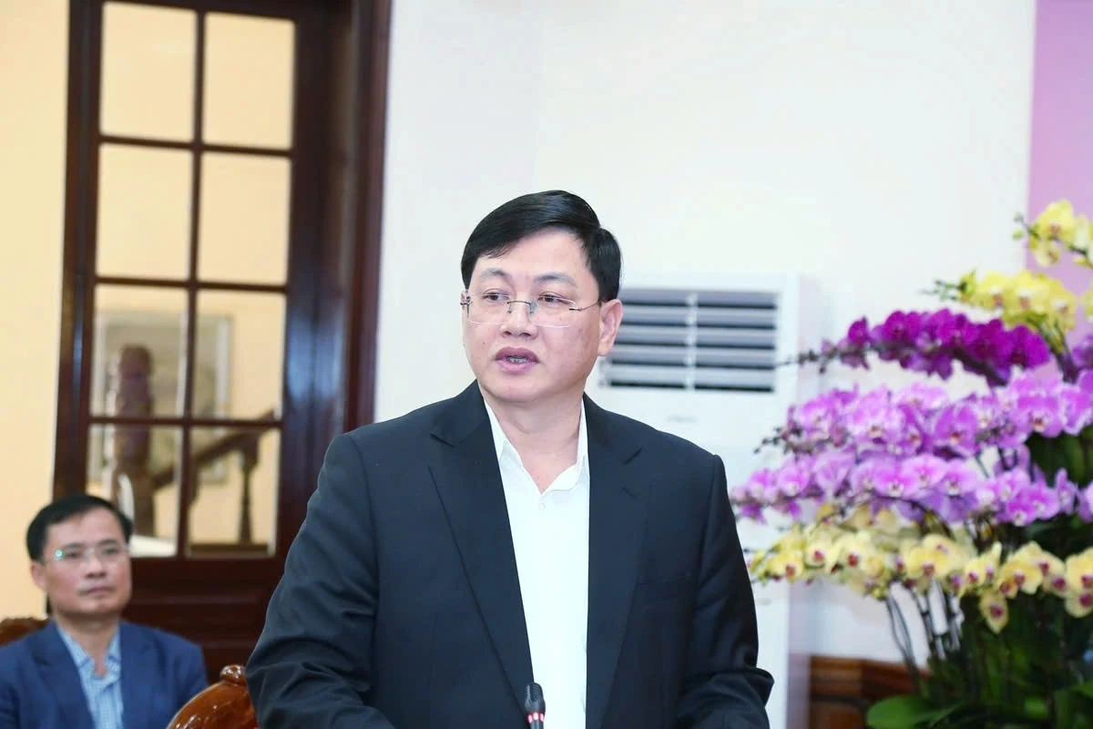 Đội ngũ tr&iacute; thức, b&aacute;o ch&iacute;, văn nghệ sĩ v&agrave; c&aacute;c lực lượng ti&ecirc;u biểu tiếp tục đồng h&agrave;nh v&igrave; sự ph&aacute;t triển của tỉnh