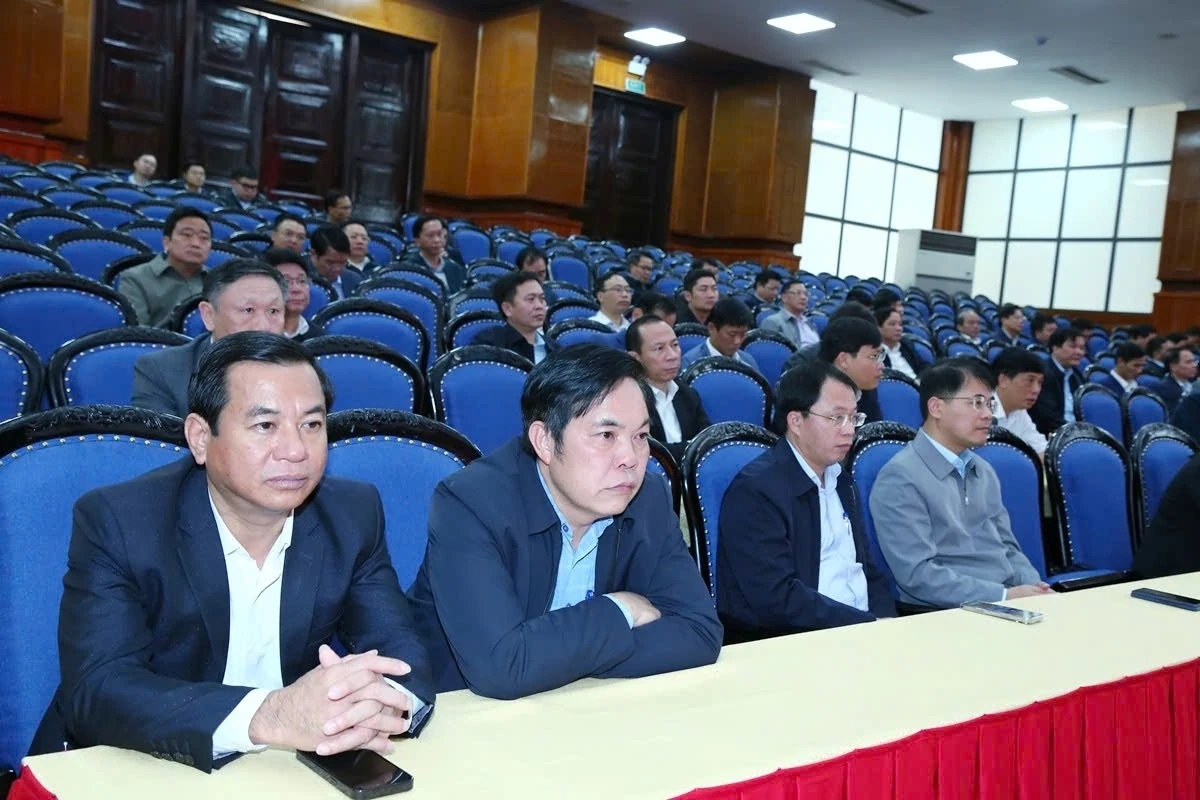 Bí thư Tỉnh ủy Nguyễn Doãn Anh chủ trì hội nghị thông báo nhanh kết quả Đại hội XIV của Đảng